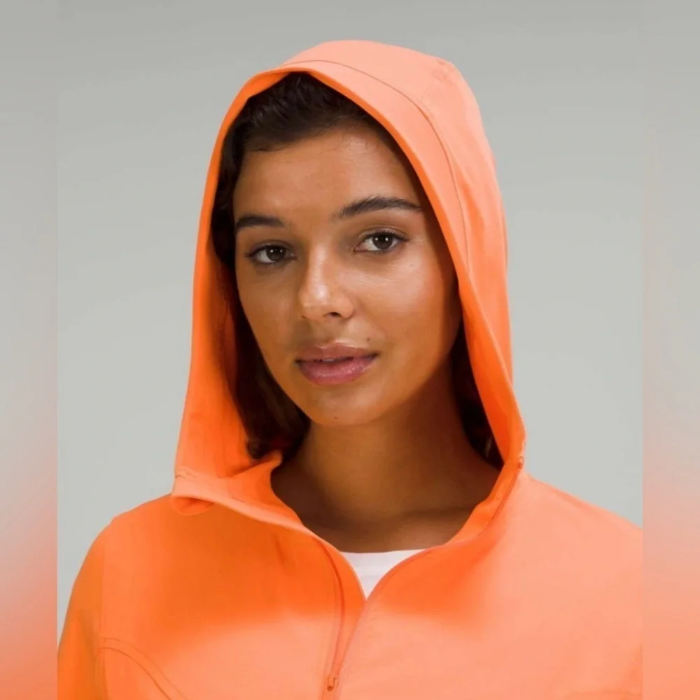 Lululemon Packable Water-Repellent Jacket in Orange Frappe